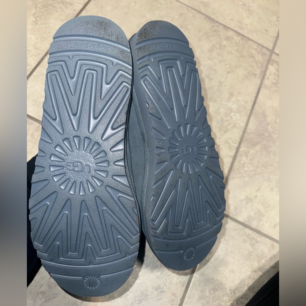 UGG Tasman- lightly worn ! excellent condition - Picture 5 of 5